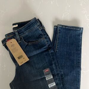 Women’s Levi’s 721 high-rise skinny jeans size 27, length 30. New with tags.